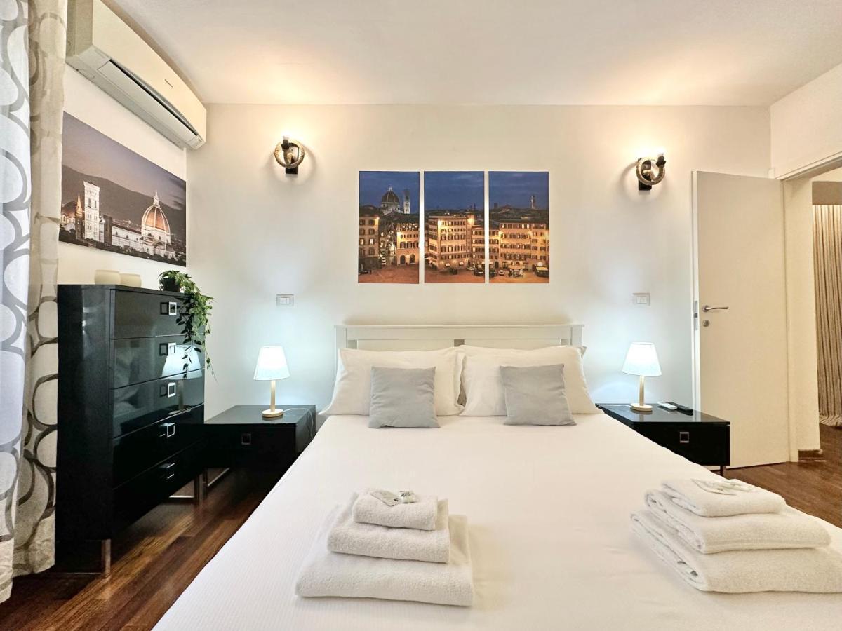 A 2 Passi Dal Duomo Con Parcheggio E 3 Camere 피렌체 외부 사진