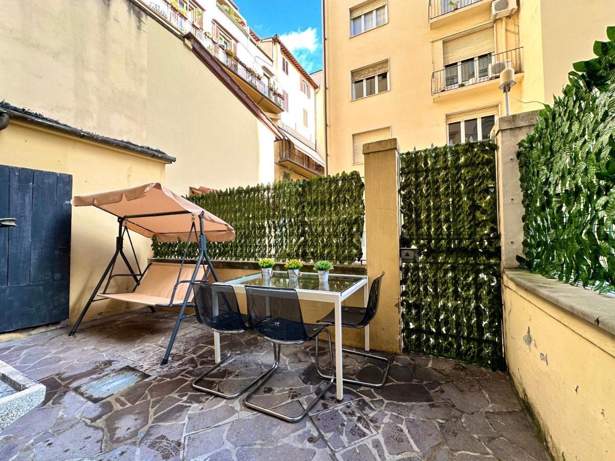 A 2 Passi Dal Duomo Con Parcheggio E 3 Camere 피렌체 외부 사진
